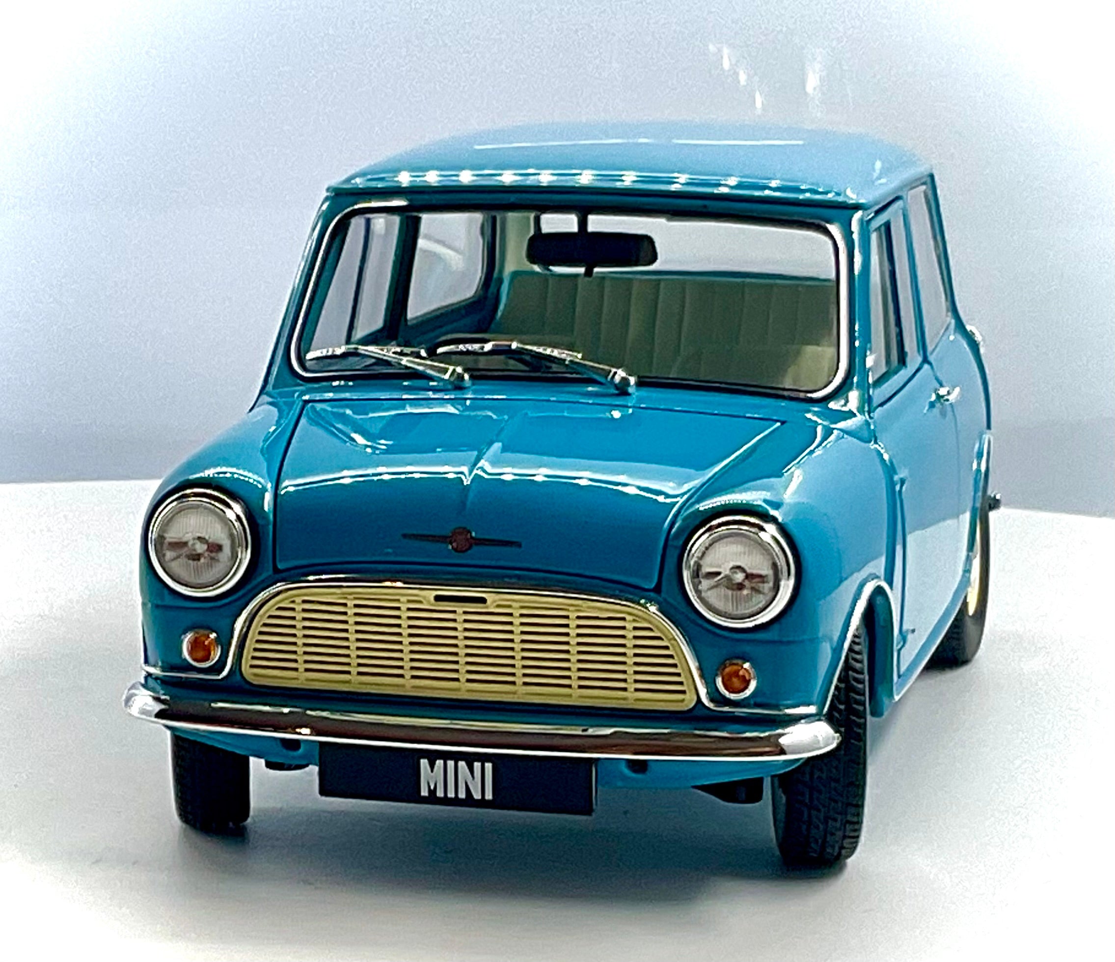MORRIS MINI MINOR , KYOSHO scala 1/18