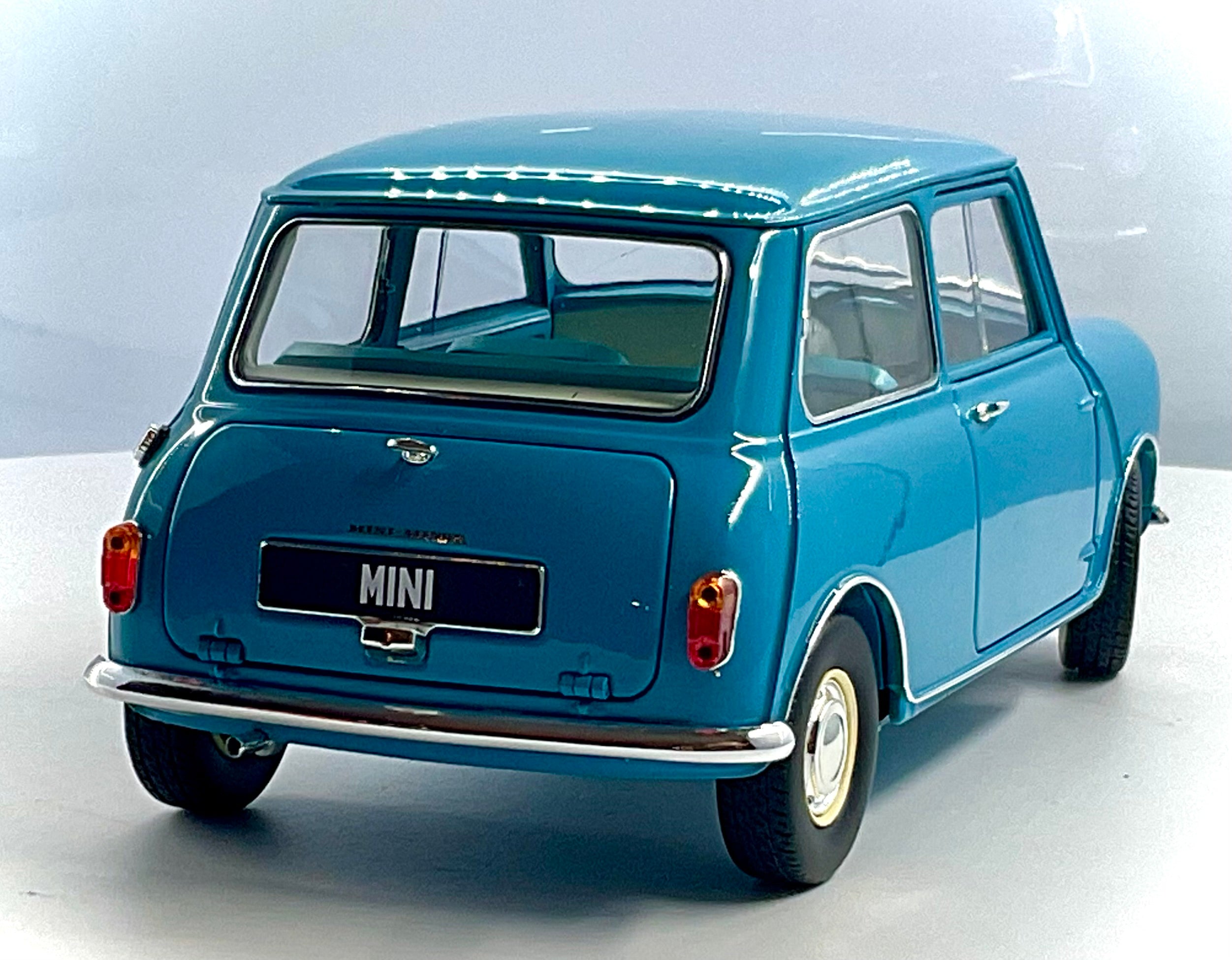 MORRIS MINI MINOR , KYOSHO scala 1/18