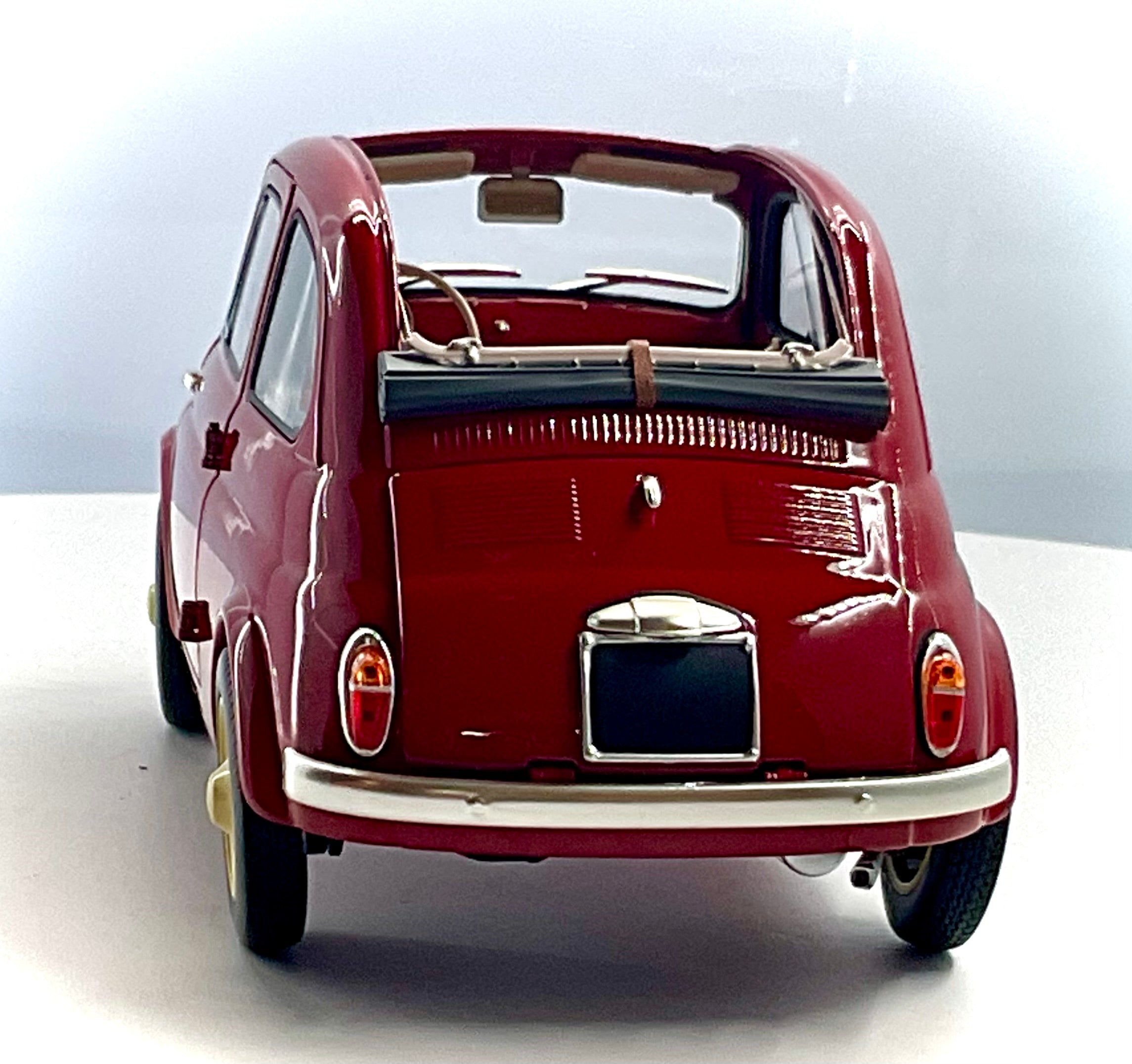 FIAT NUOVA 500 , KYOSHO scala 1/18