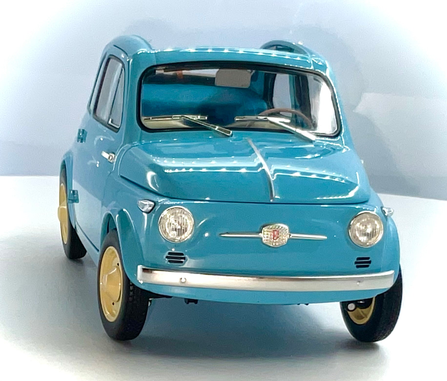 FIAT NUOVA 500 , KYOSHO scala 1/18