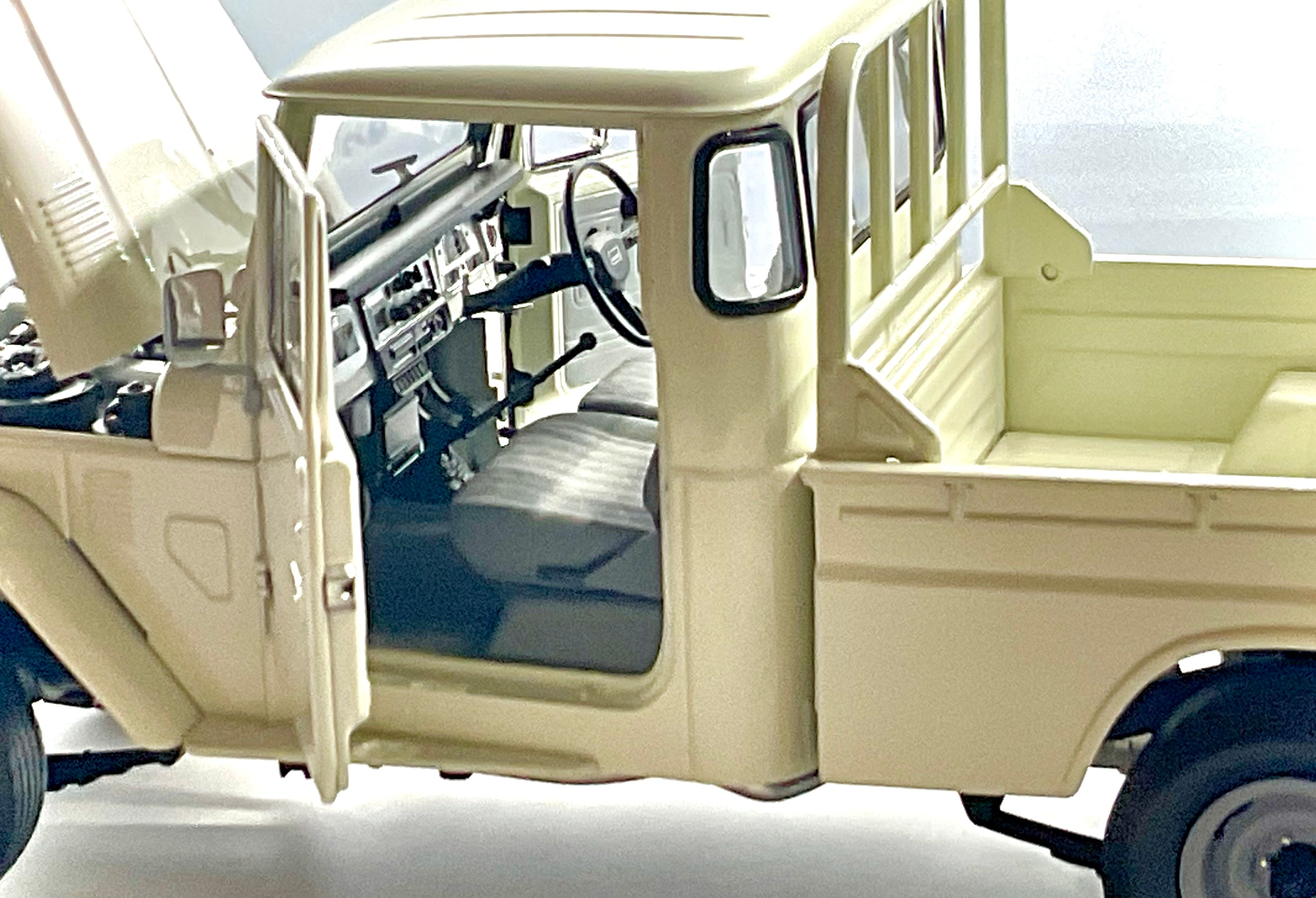 TOYOTA LAND CRUISER 40 PICK-UP , KYOSHO scala 1/18