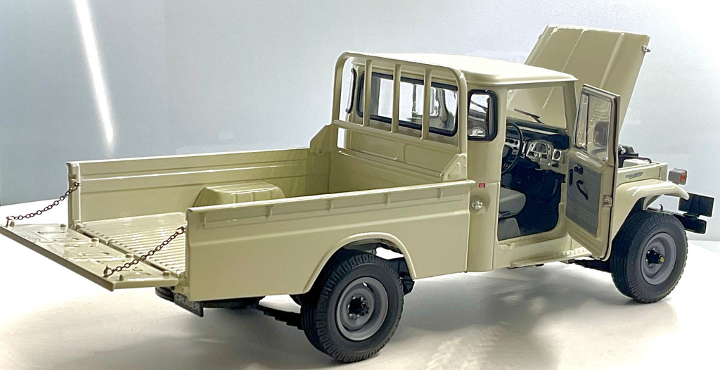 TOYOTA LAND CRUISER 40 PICK-UP , KYOSHO scala 1/18