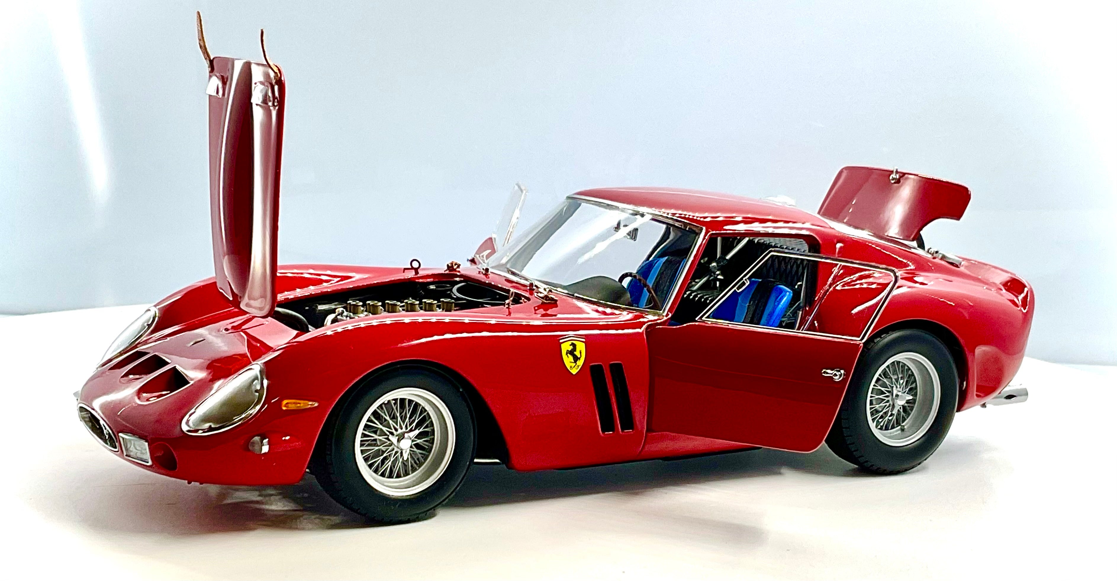 FERRARI 250 GTO , KYOSHO scala 1/18
