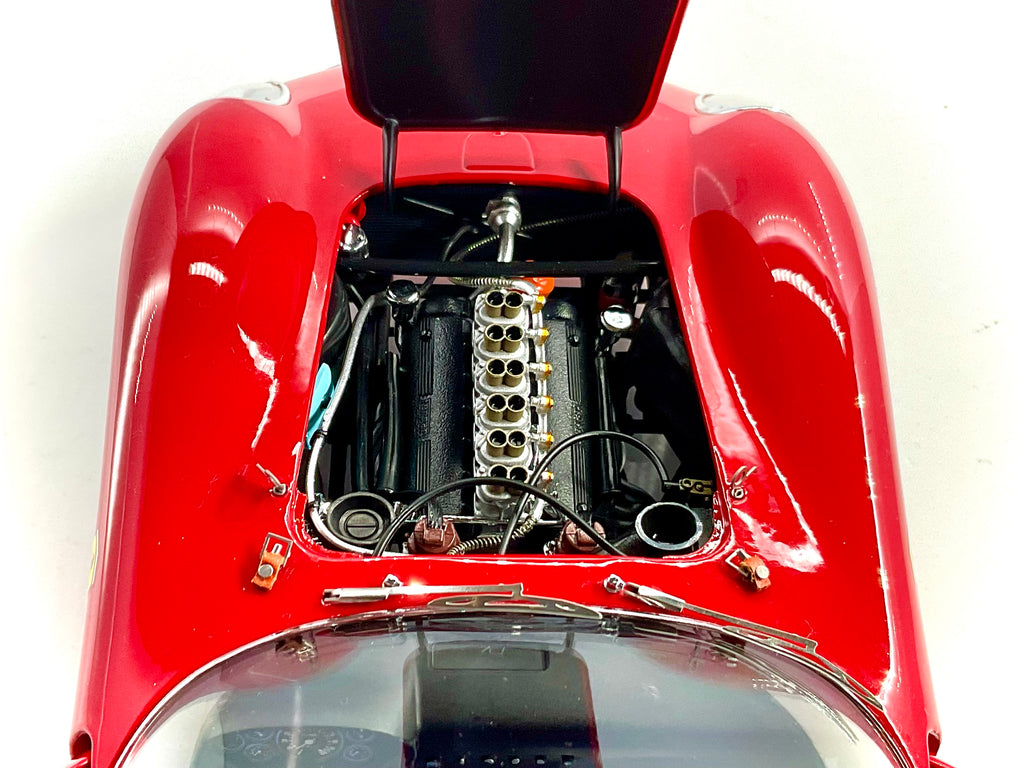 FERRARI 250 GTO , KYOSHO scala 1/18