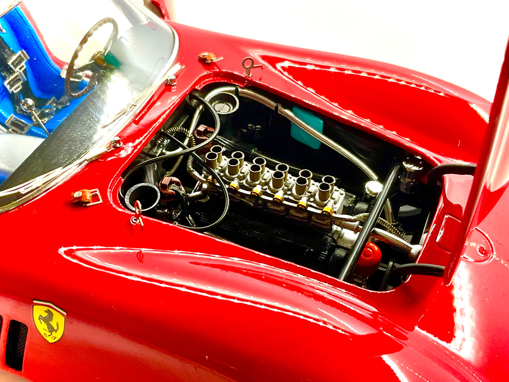 FERRARI 250 GTO , KYOSHO scala 1/18