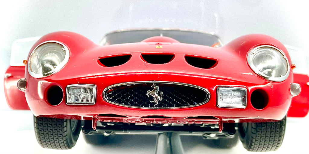 FERRARI 250 GTO , KYOSHO scala 1/18