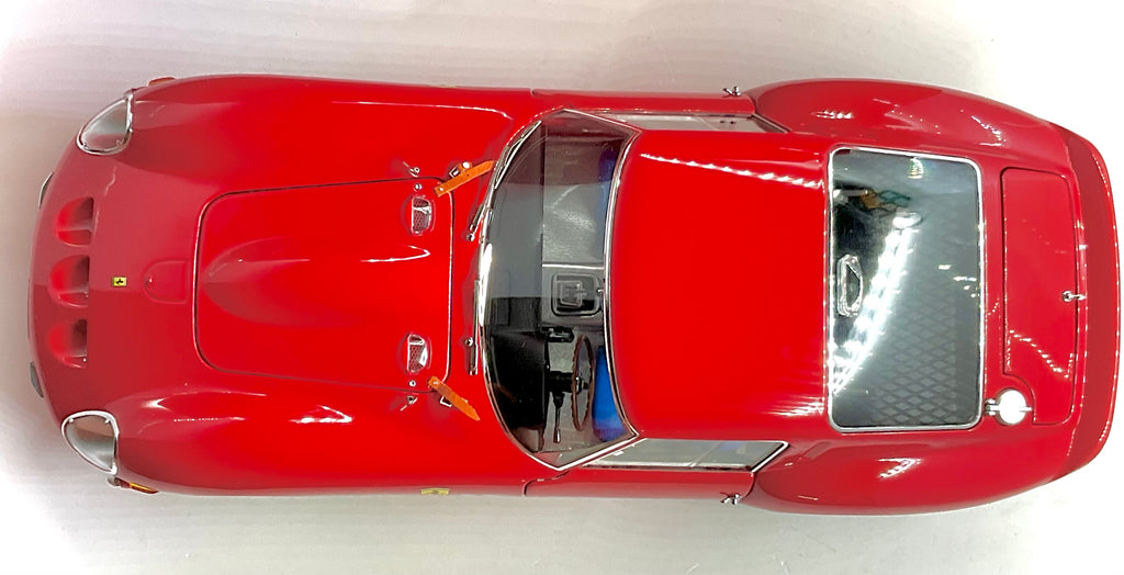 FERRARI 250 GTO , KYOSHO scala 1/18