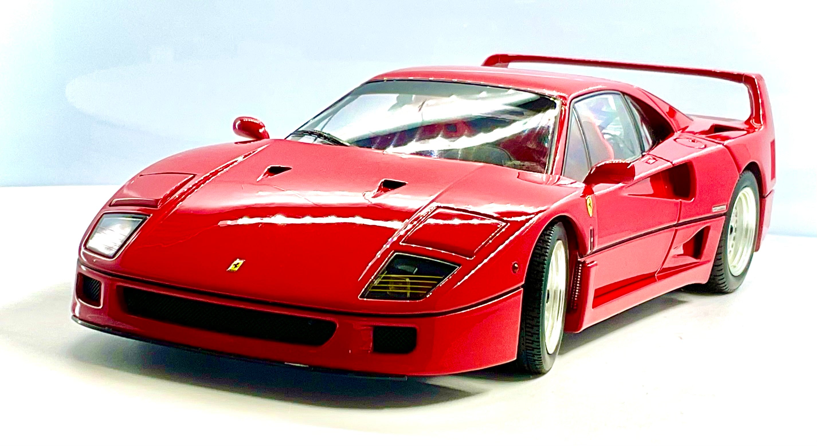 FERRARI F40 , KYOSHO scala 1/18