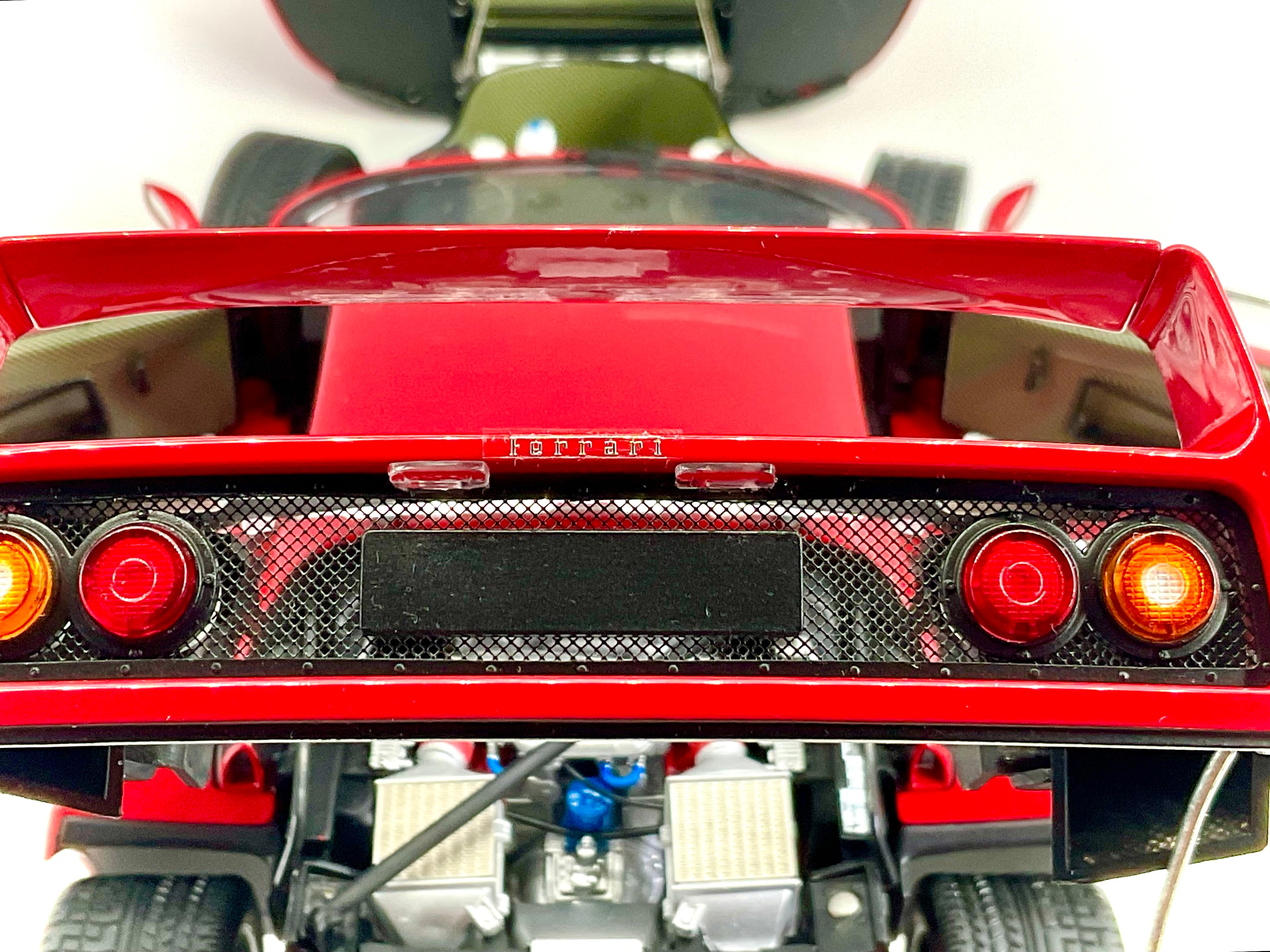 FERRARI F40 , KYOSHO scala 1/18