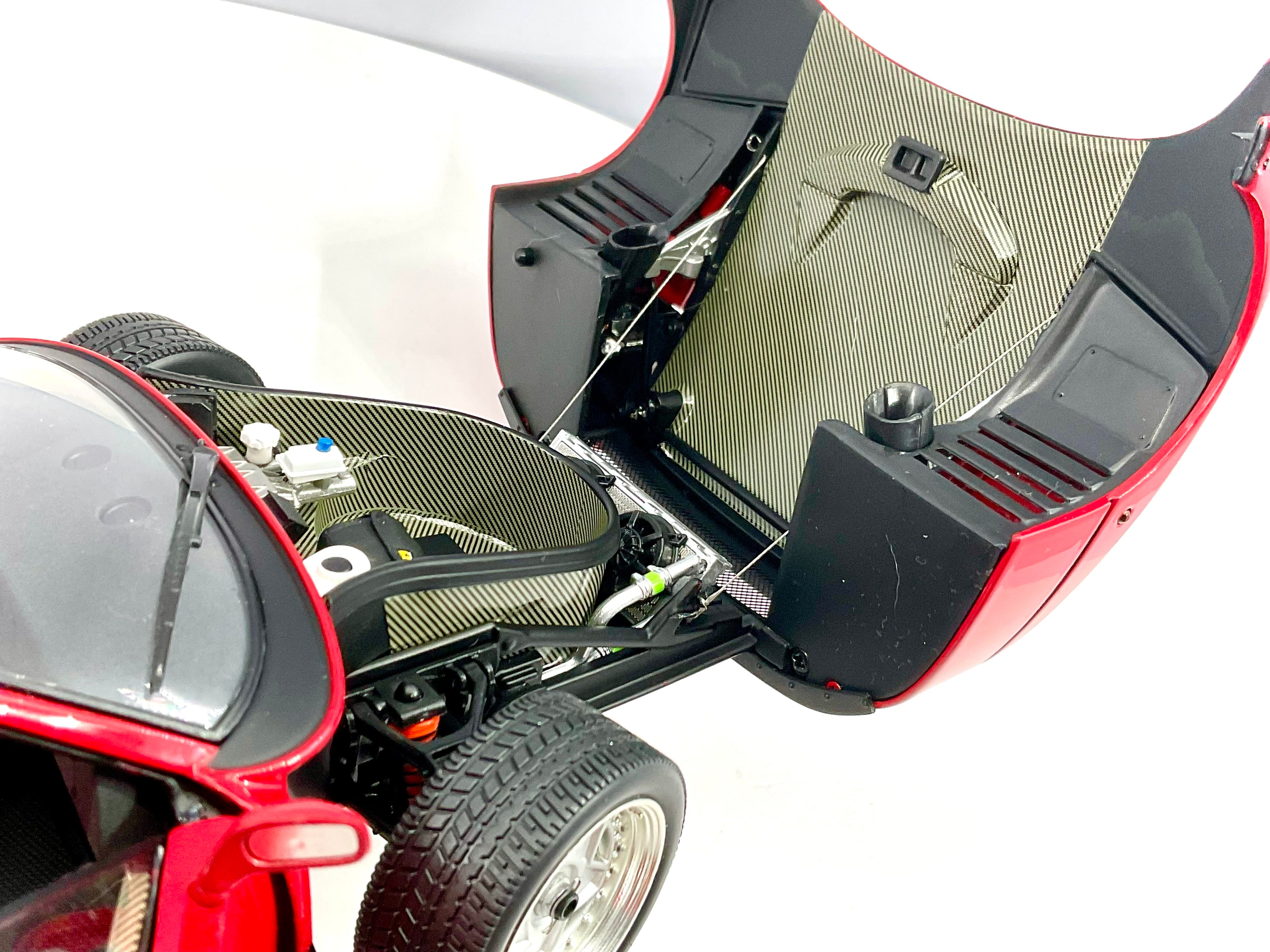 FERRARI F40 , KYOSHO scala 1/18