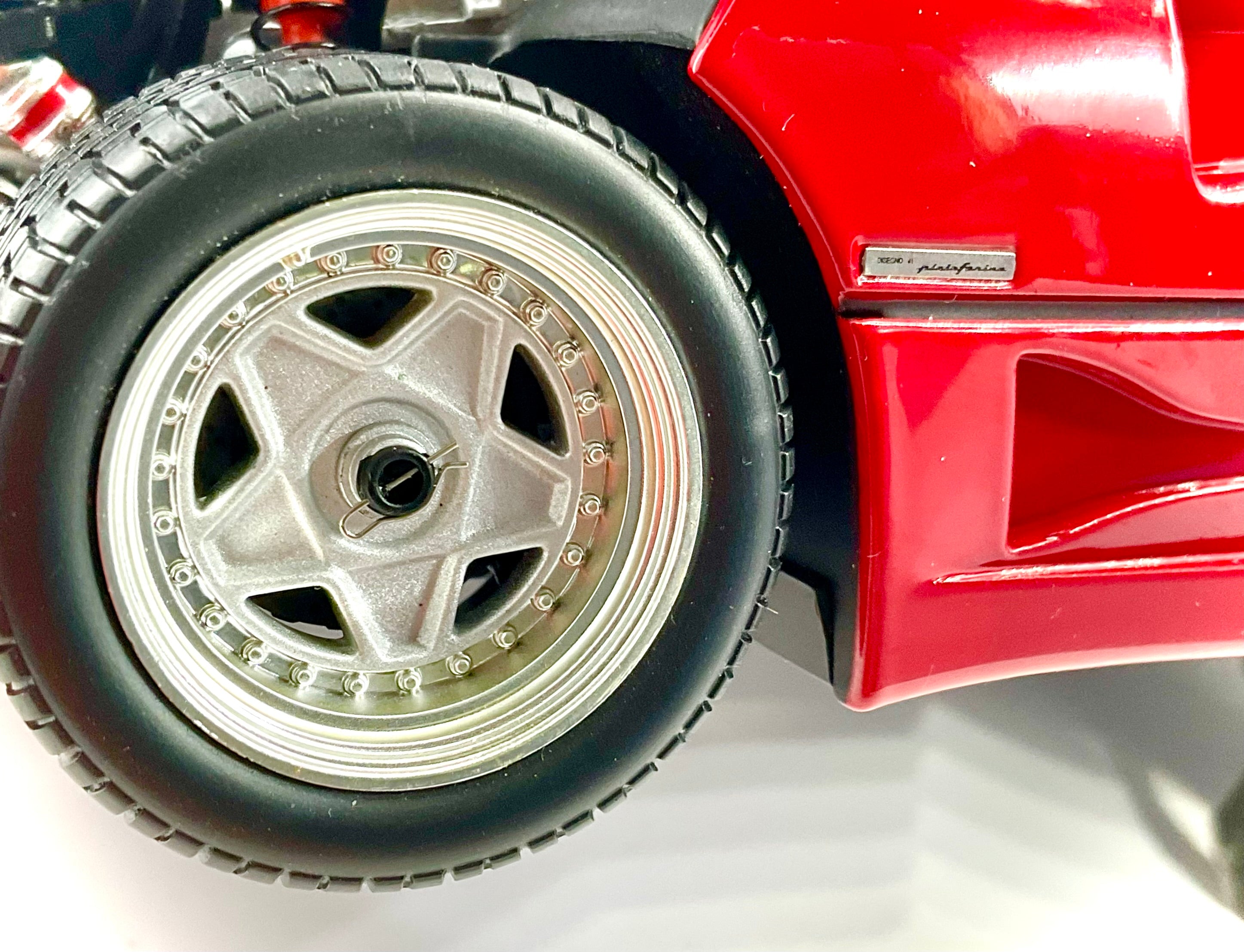 FERRARI F40 , KYOSHO scala 1/18