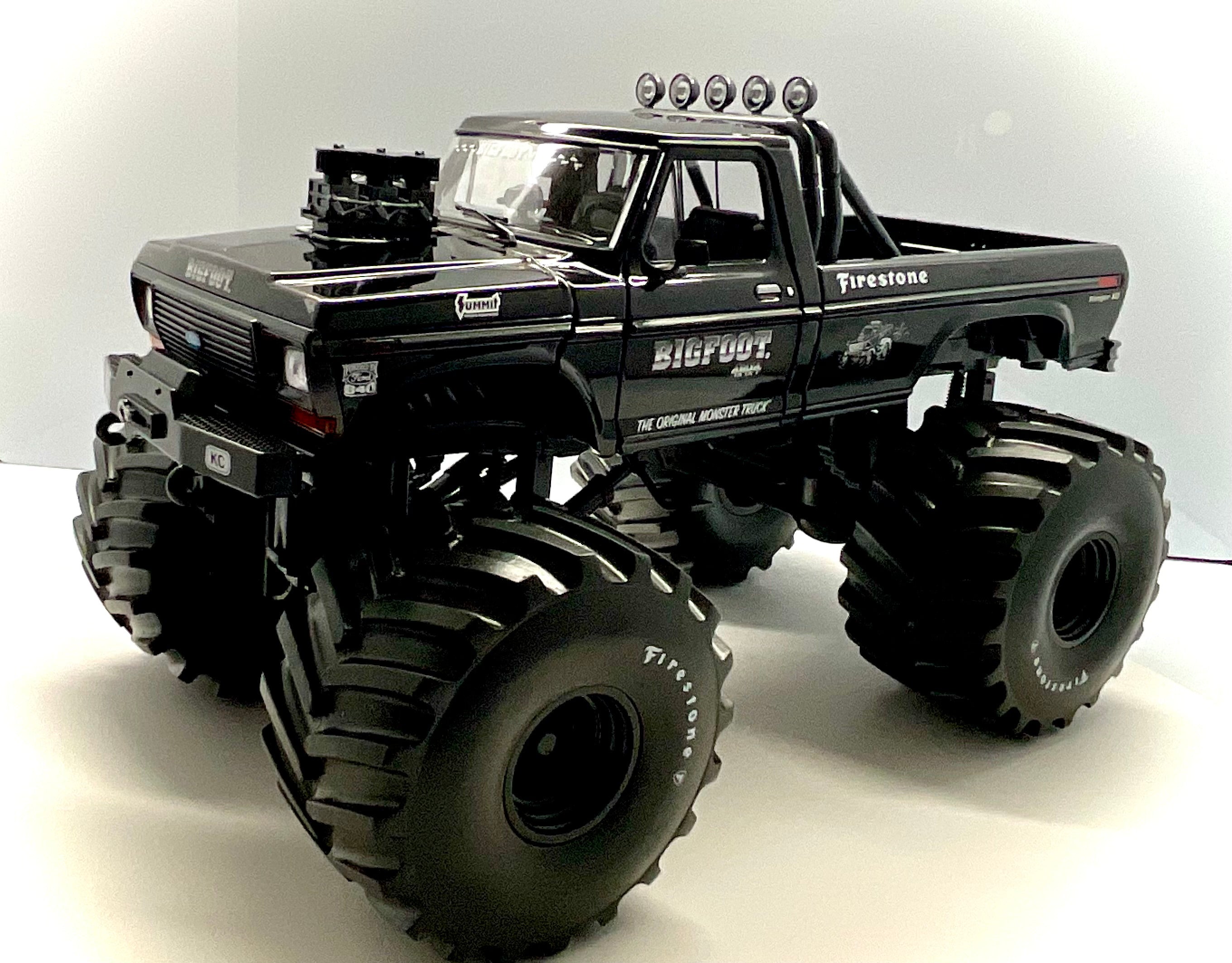 FORD F-250 KINGS of CRUNCH GREENLIGHT scala 1/18