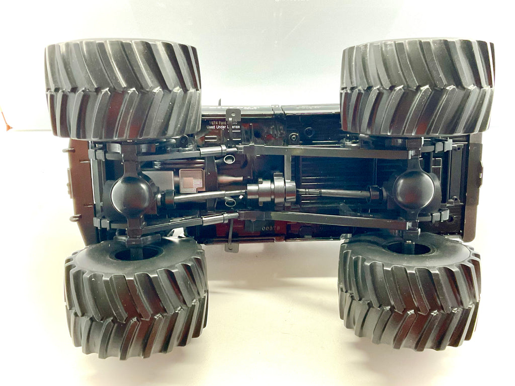 FORD F-250 KINGS of CRUNCH GREENLIGHT scala 1/18