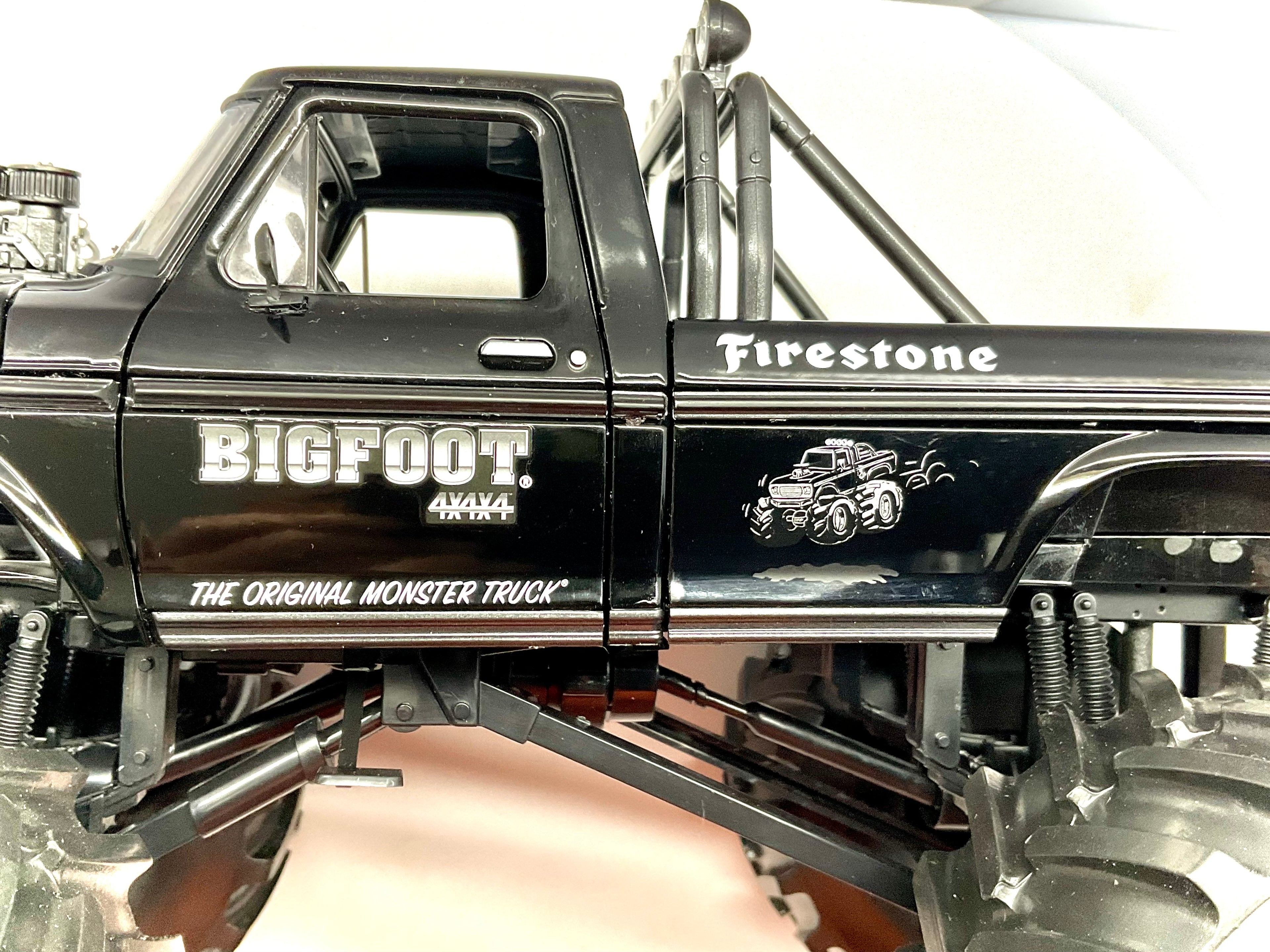 FORD F-250 KINGS of CRUNCH GREENLIGHT scala 1/18