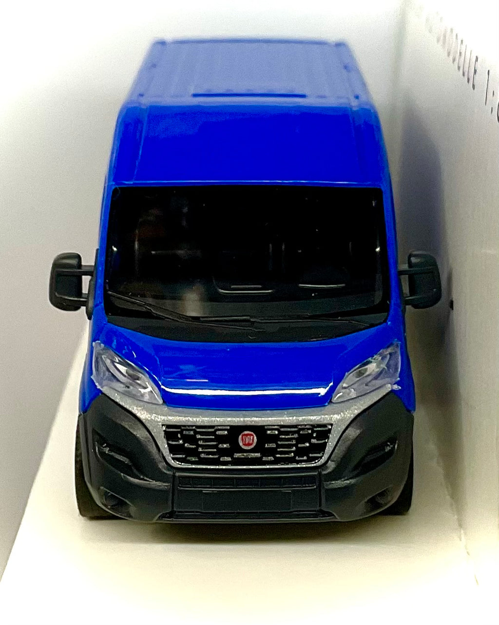 Fiat Ducato 1:87 – BUSCH 54603- vista anteriore 