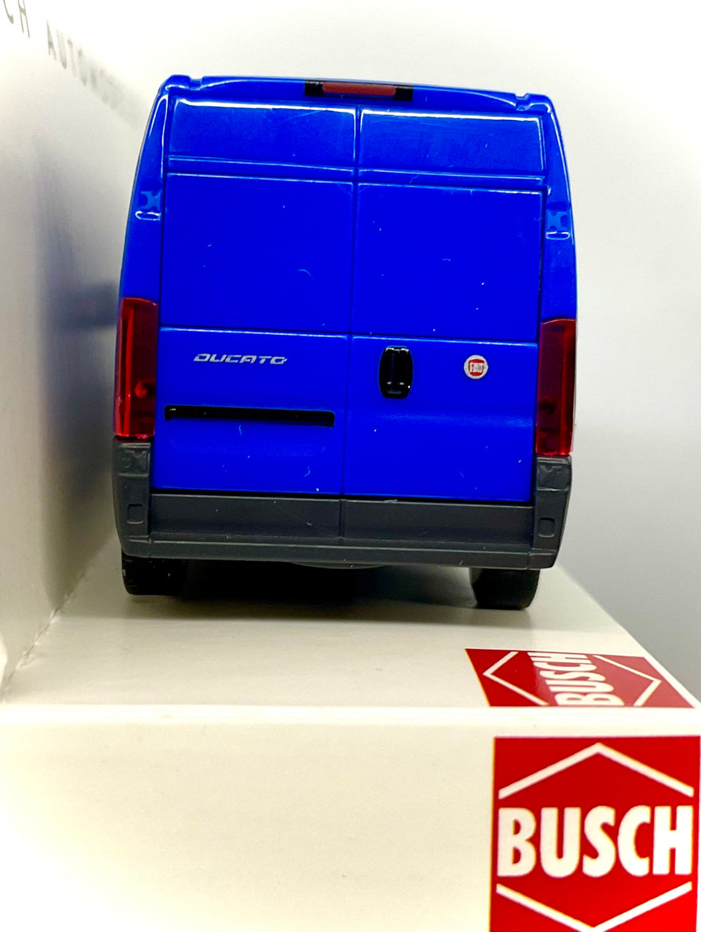 Fiat Ducato 1:87 – BUSCH 54603- vista posteriore 