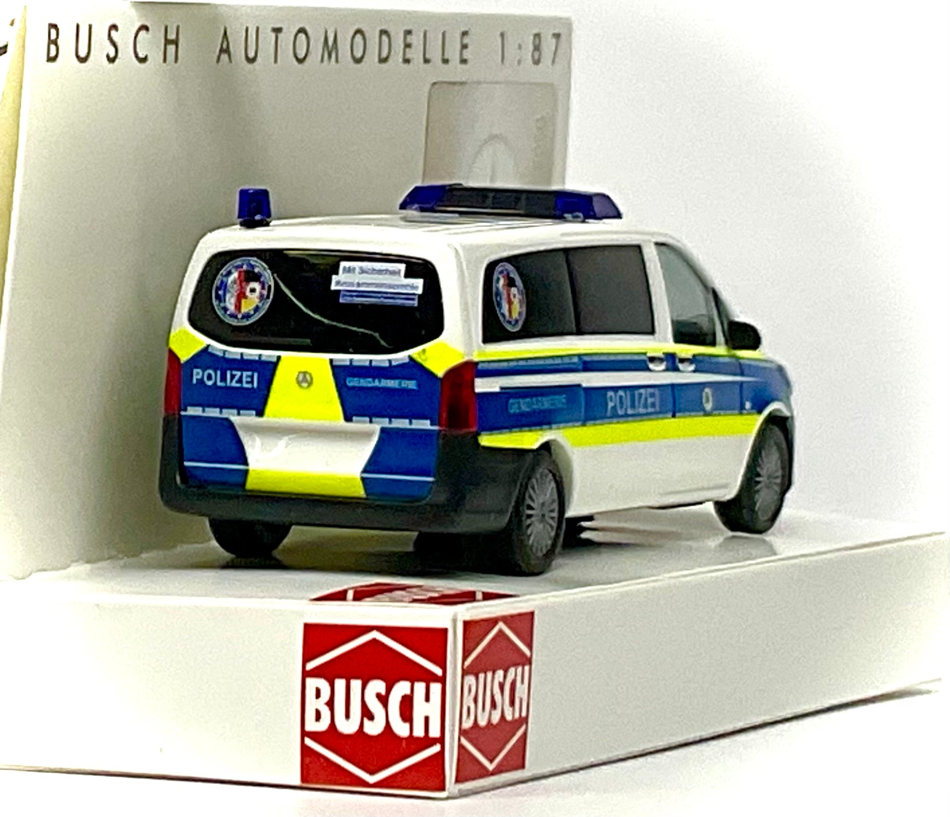 Mercedes-Benz Vito 1:87 – BUSCH 51159- vista 3/4 posteriore 