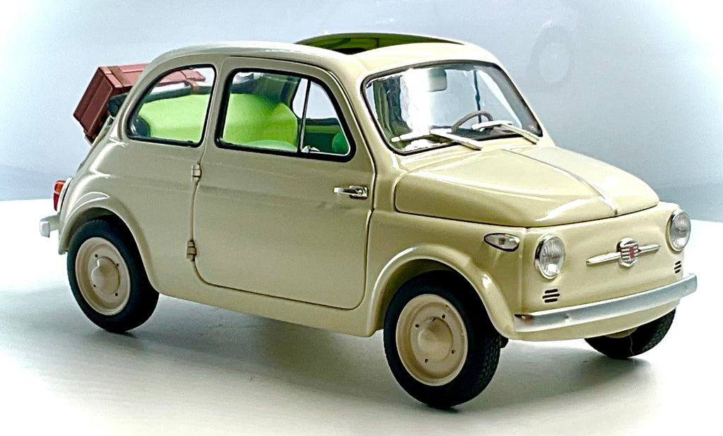 Fiat Nuova 500 White Accessories Avorio scala 1:18 – Kyosho Vista 3/4 anteriore 