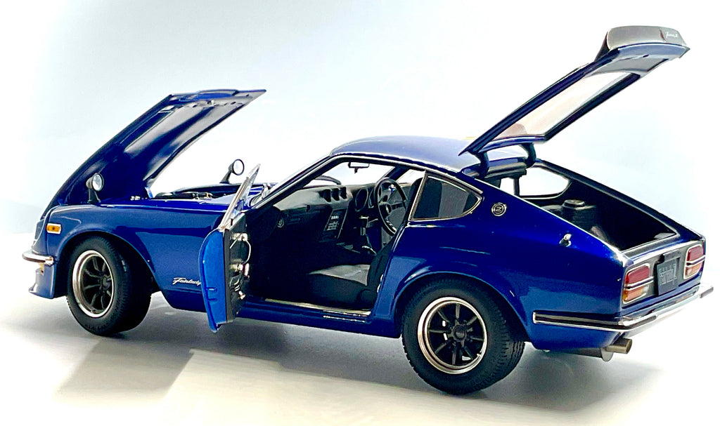 Nissan Fairlady Z-L S30 Blue Metallizzato scala 1:18 – Kyosho - vista con Tutte le Aperture 