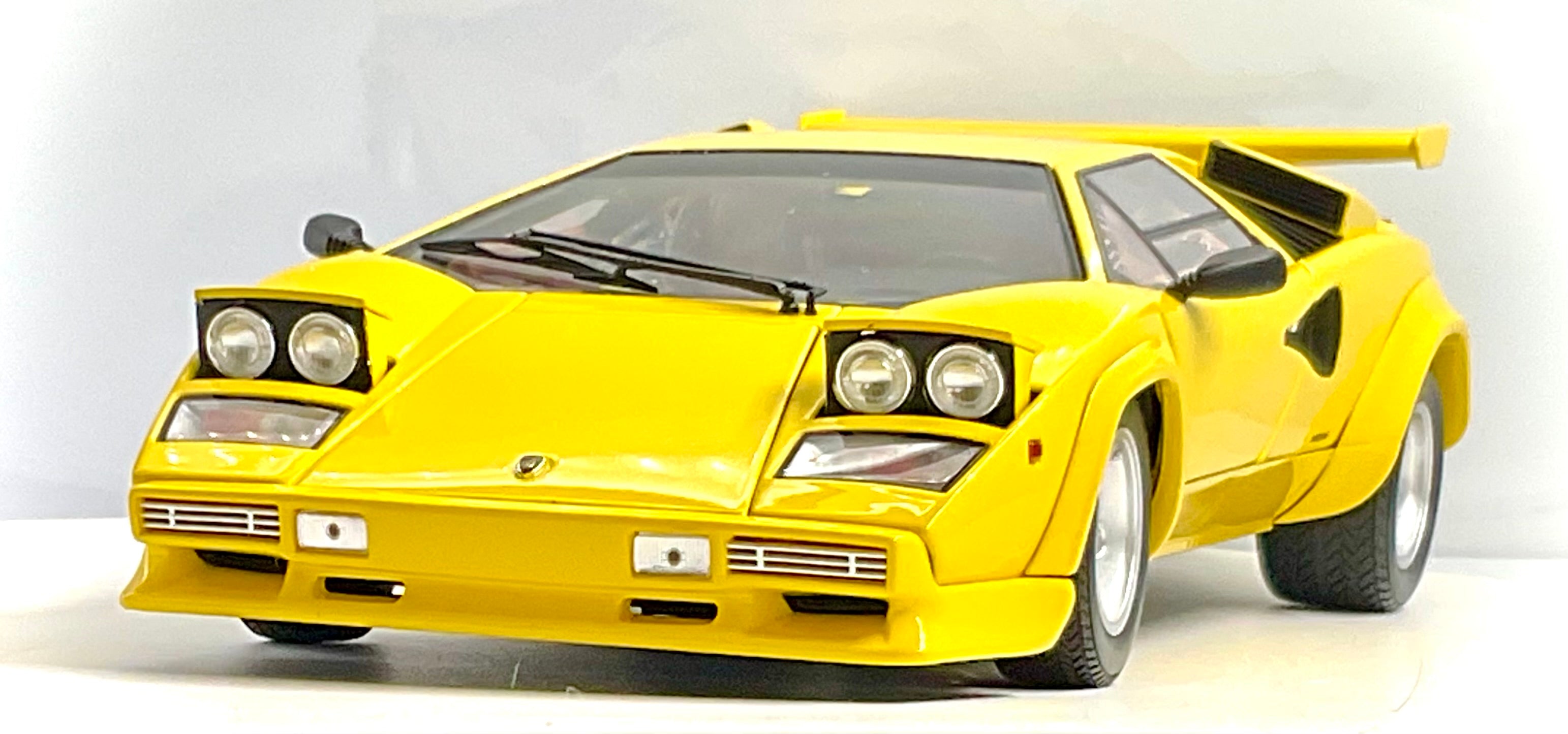 Lamborghini Countach LP500 Yellow scala 1:18 – Kyosho 08320Y
