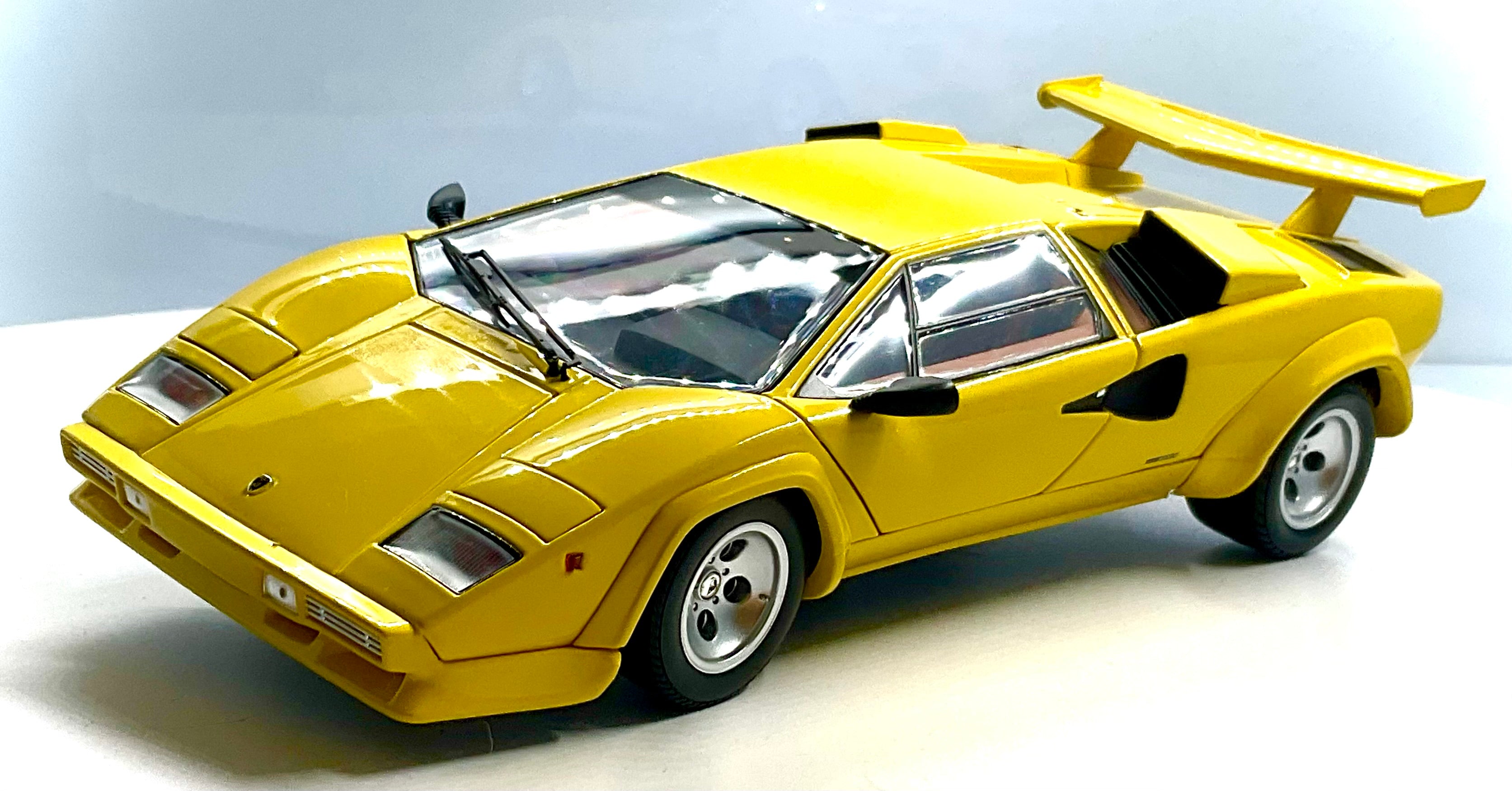 Lamborghini Countach LP500 Yellow scala 1:18 – Kyosho 08320Y