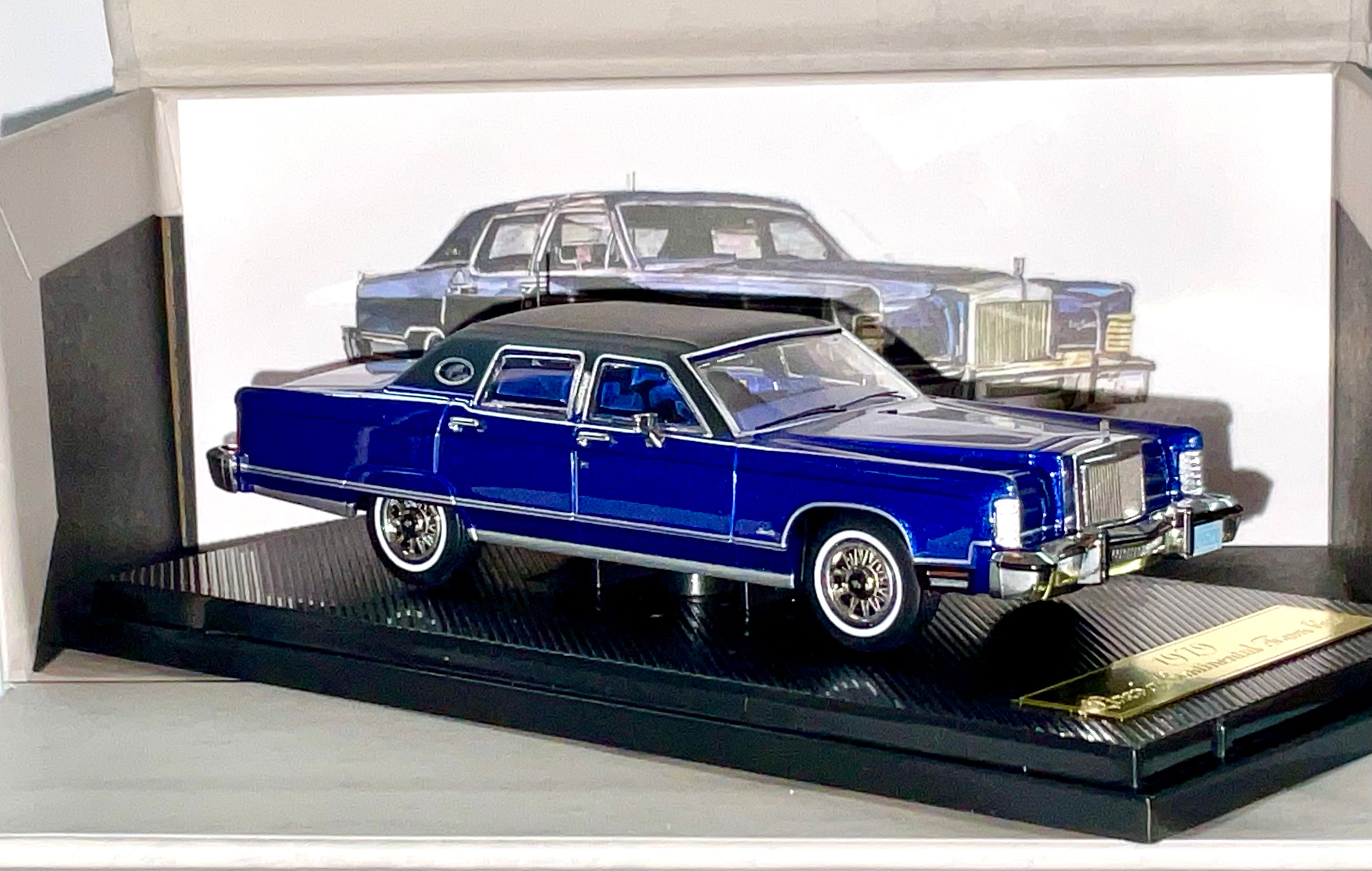 Lincoln Continental Town Car 1979 1:64 – Sun Star 60002 Vista 3/4 anteriore