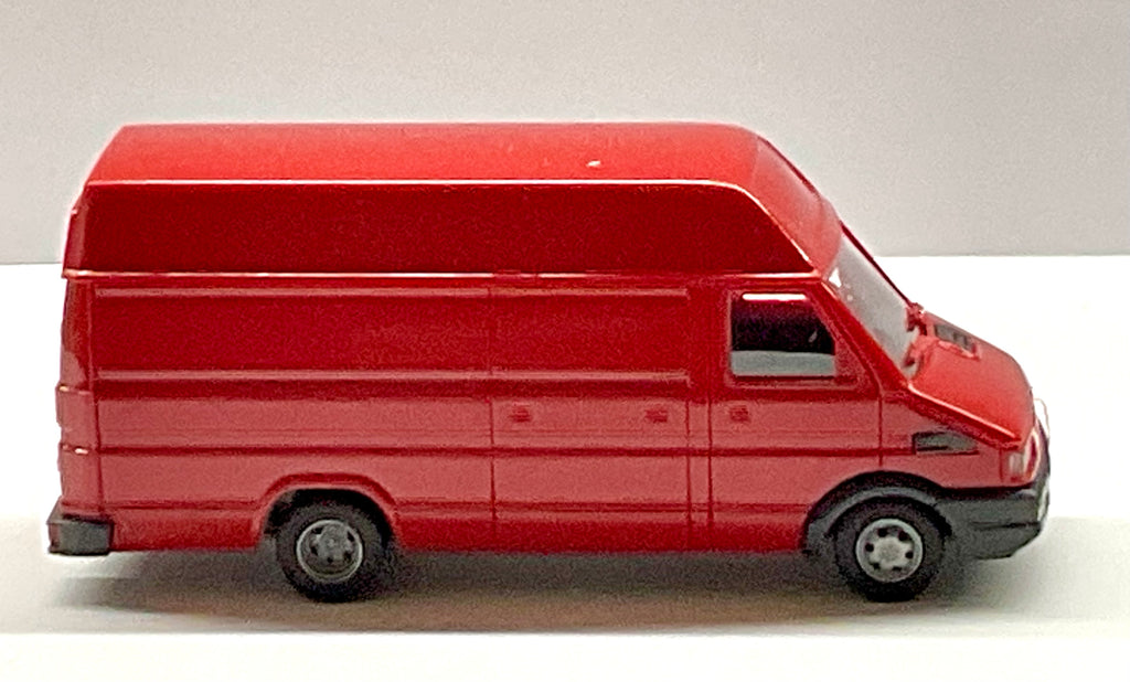 IVECO Daily 1:87 – BUSCH 89114