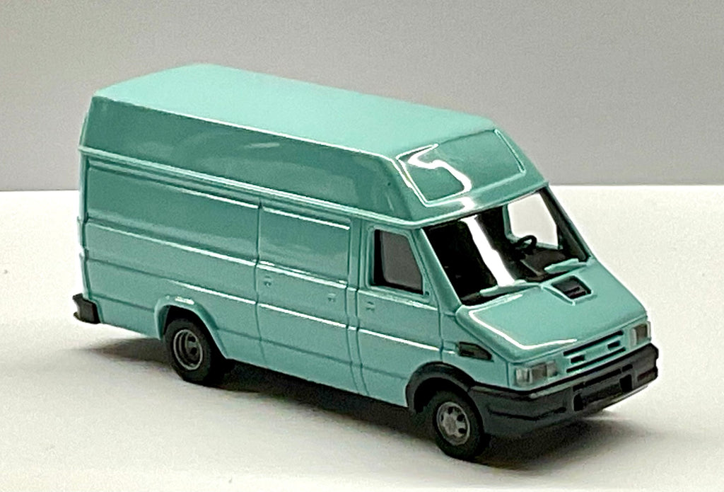 IVECO Daily 1:87 – BUSCH 89115