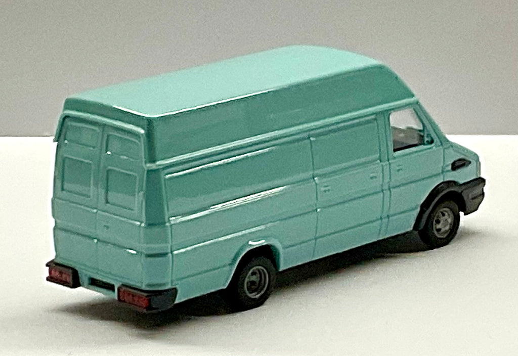 IVECO Daily 1:87 – BUSCH 89115