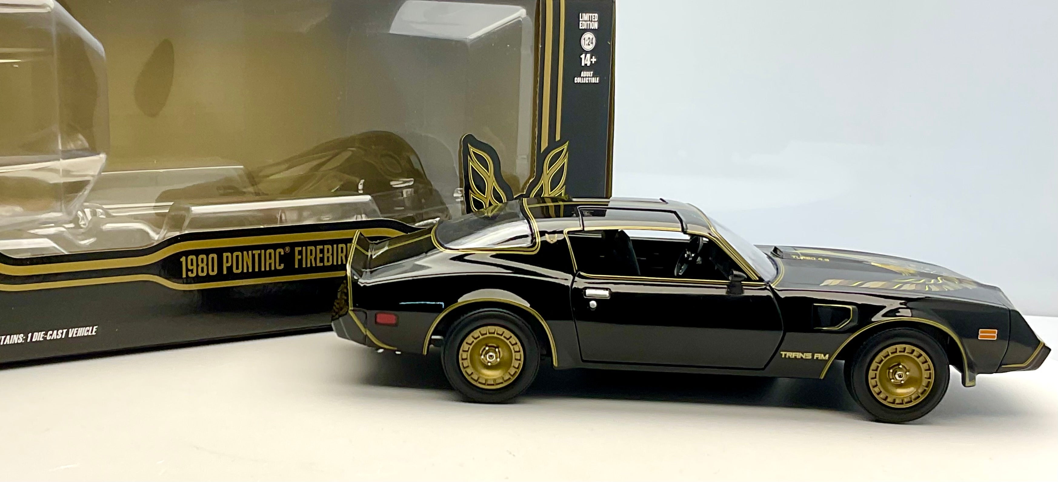 Pontiac Firebird 1980 1:24 – Greenlight 84037