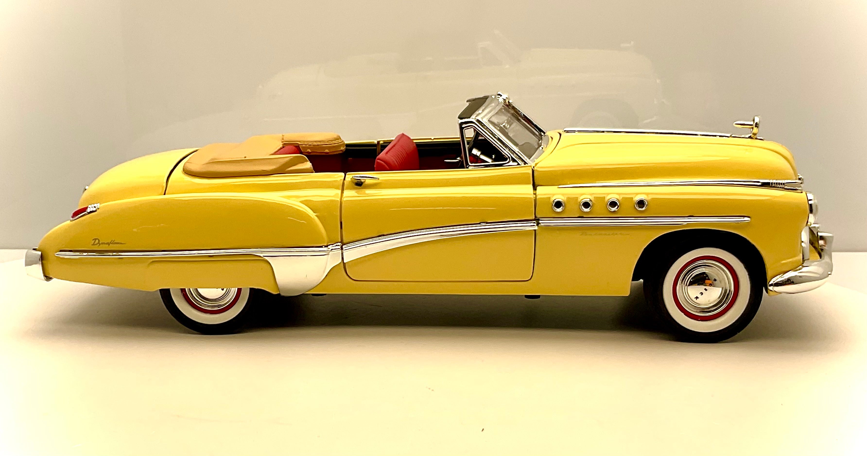 Buick Roadmaster 1949 1:18 – Greenlight 13616