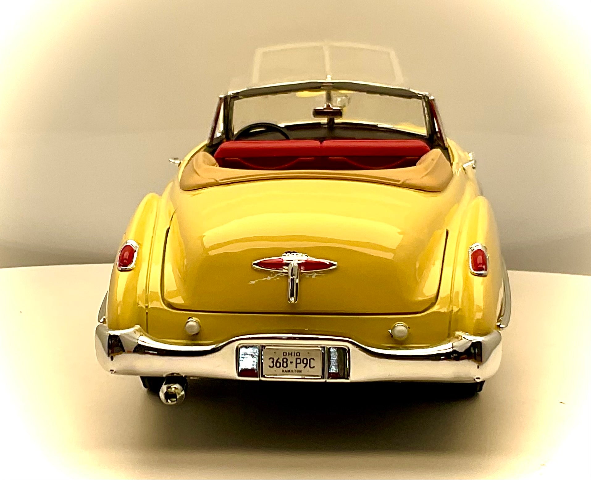BUICK ROADMASTER 1949 , scala 1/18 GREENLIGHT 13616 , vista posteriore
