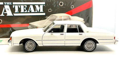 CHEVROLETTE CAPRICE CLASSIC del 1980 , scala 1/18 , GREENLIGHT 19109, vista laterale con confezione