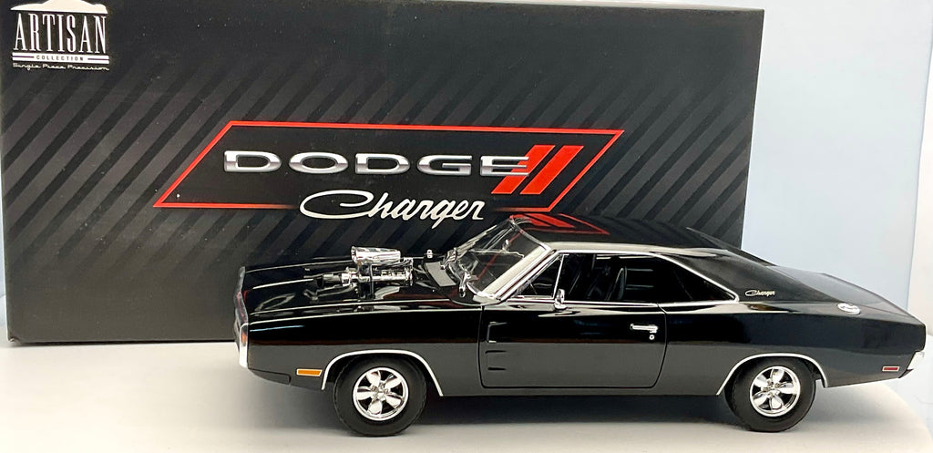 DODGE CHARGER del 1970 , scala 1/18 , GREENLIGHT 19211 , vista laterale con confezione