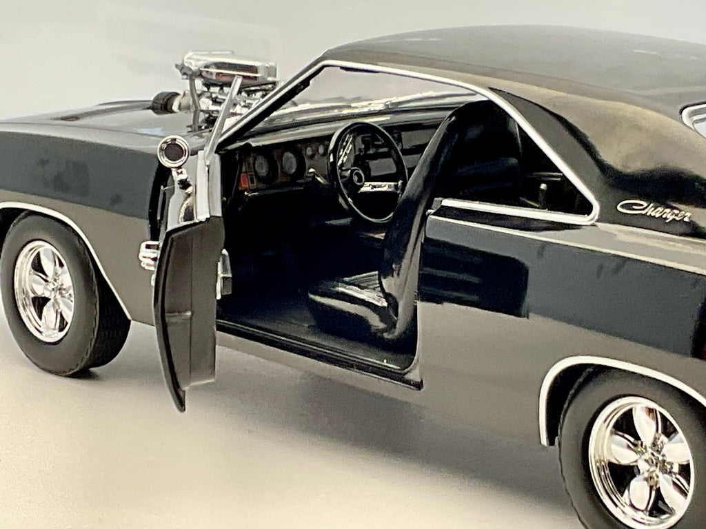 DODGE CHARGER del 1970 , scala 1/18 , GREENLIGHT 19211 , vista interno