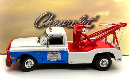 CHEVROLET C-30 DUALLY WRECKER del 1969 , scala 1/18 , GREENLIGHT 13622 , vista laterale con confezione
