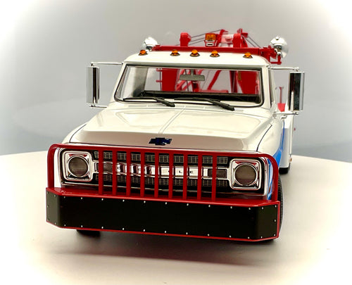 CHEVROLET C-30 DUALLY WRECKER del 1969 , scala 1/18 , GREENLIGHT 13622 , vista frontale 