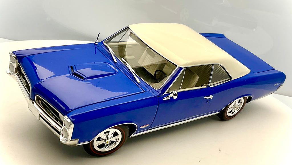 Pontiac GTO 1966 1:18 – HIGHWAY 61 GREENLIGHT HWY-18047