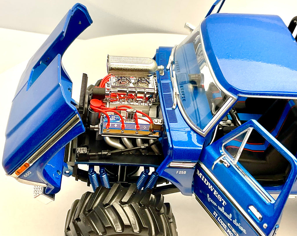 FORD F-250 BIGFOOT , scala 1/18 GREENLIGHT 13605 , vista motore