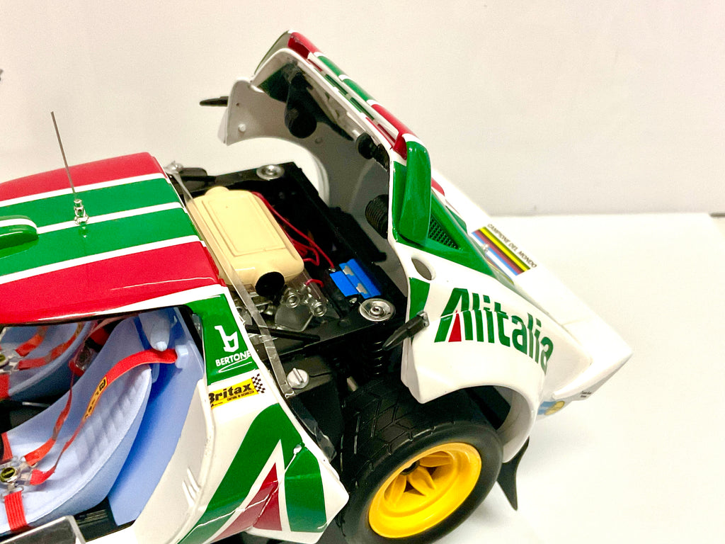 Lancia Stratos n.4 Alitalia 1:18 – Kyosho KS08130F