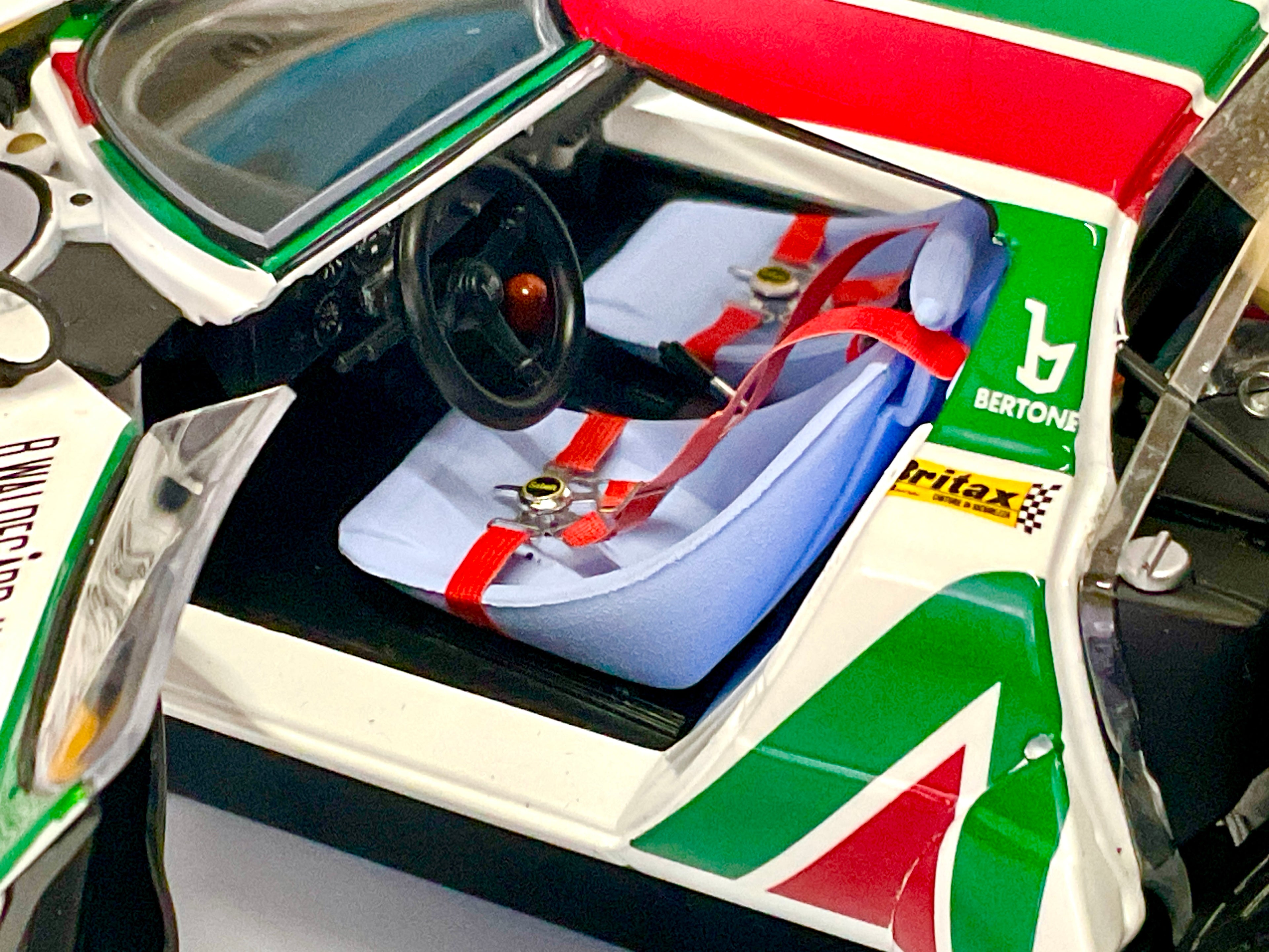 Lancia Stratos n.4 Alitalia 1:18 – Kyosho KS08130F
