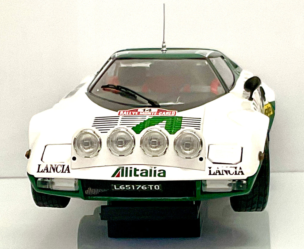 LANCIA STRATOS n 14 , della KYOSHO KS08130E , die-cast , scala 1/18 , vista frontale