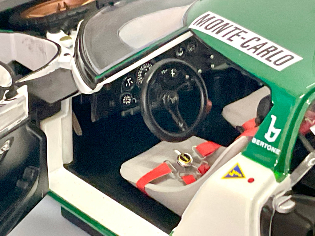 Lancia Stratos n.14 Alitalia 1:18 – Kyosho KS08130E