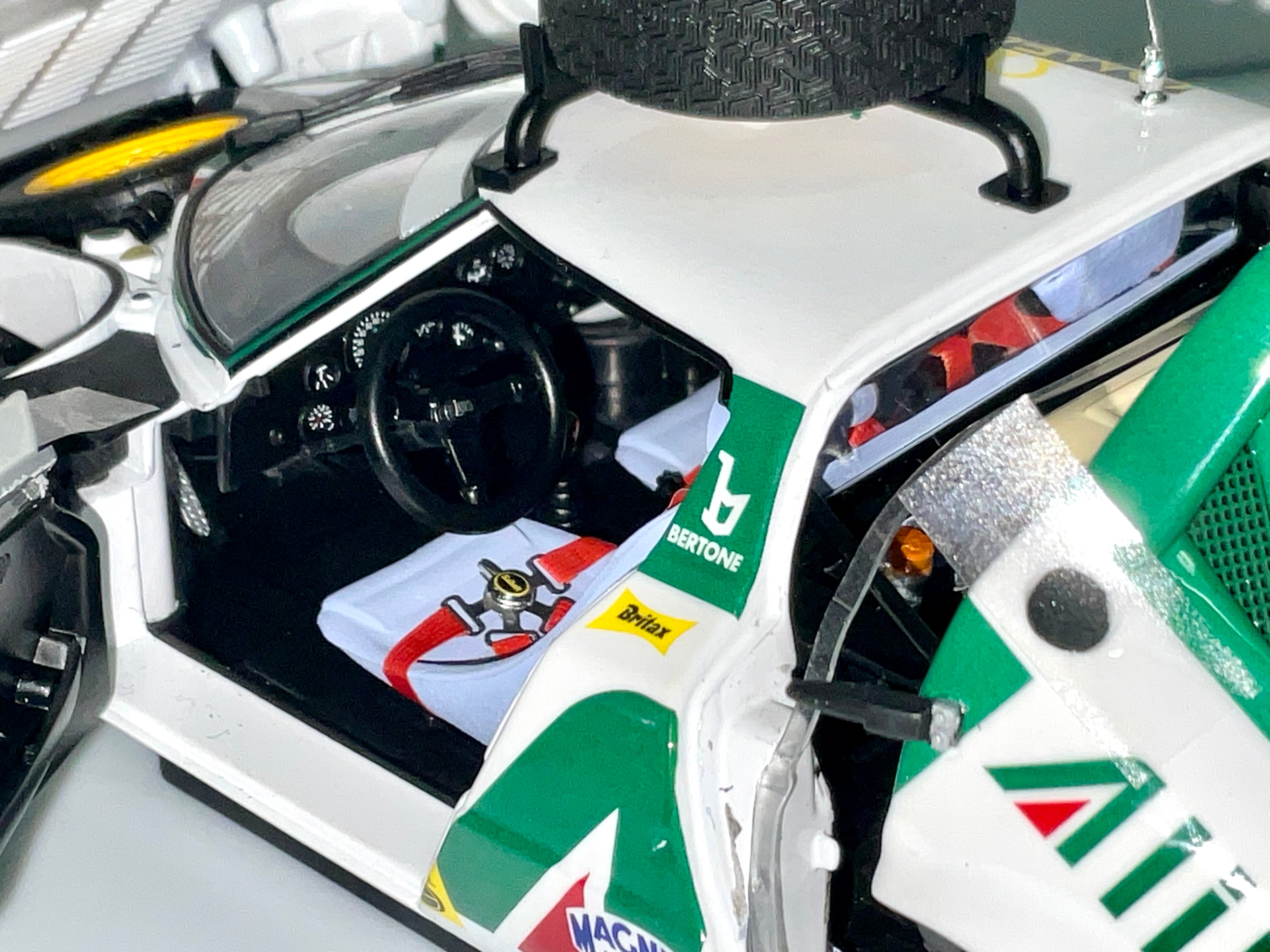 Lancia Stratos n.7 Alitalia 1:18 – Kyosho KS08130G