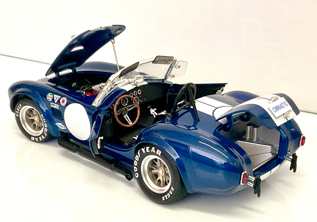 Shelby Cobra 427 S/C Blue Metallic/White 1:18 – Kyosho KS08048BLMW