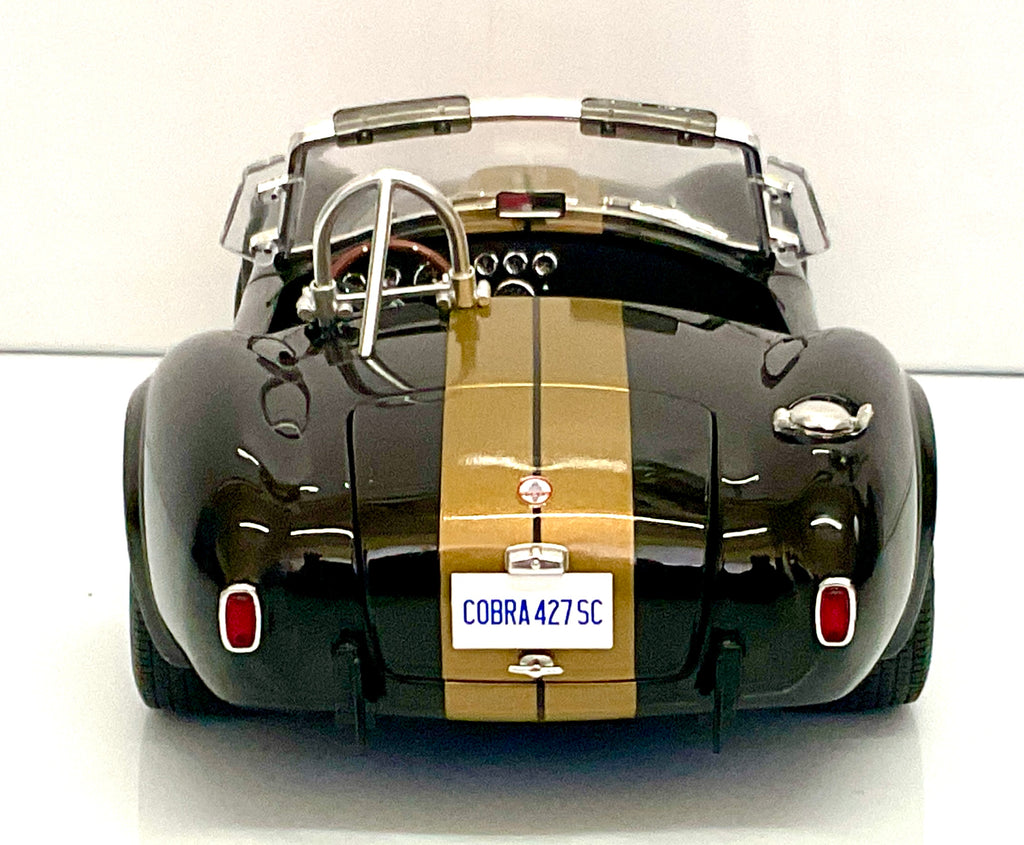 SCHELBY COBRA 427 S/C ,  della KYOSHO KS08048BKG , die-cast , scala 1/18 , vista posteriore