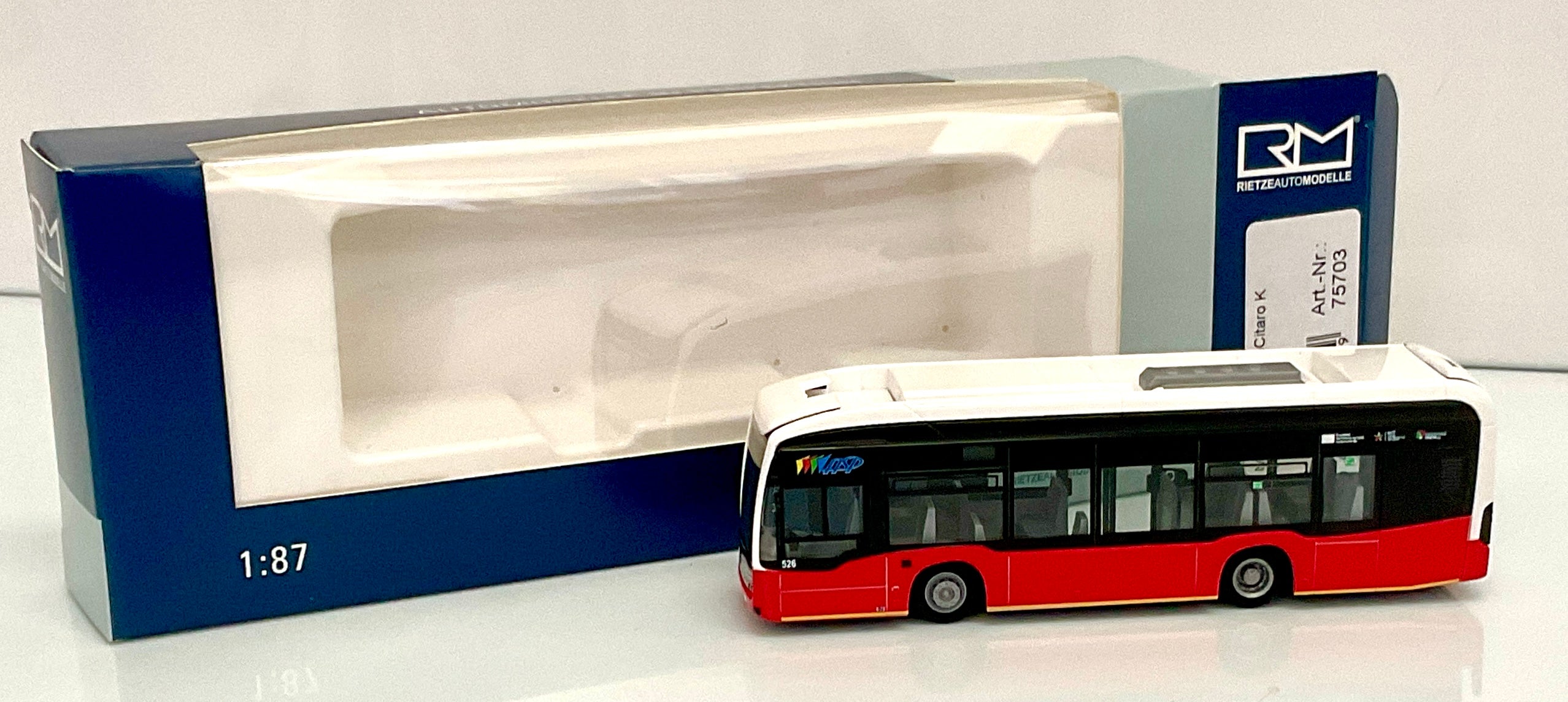 MERCEDES BENZ e CITARO K ,della RM , 75703 scala 1/87 , vista laterale con scatola