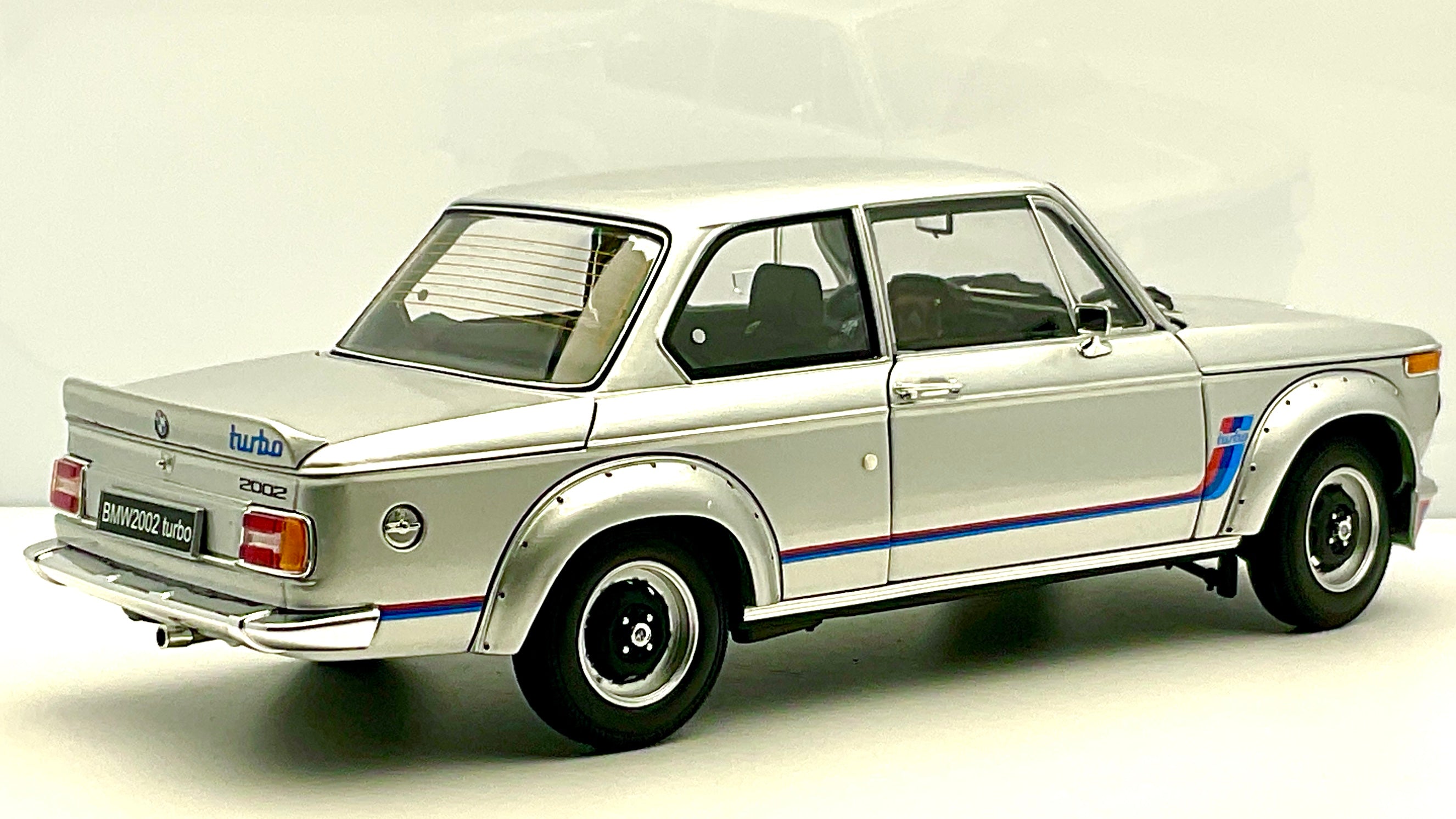 BMW 2002 Turbo Kyosho 08544S Die-Cast 1/18