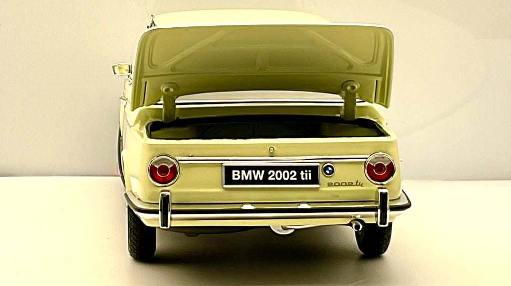 BMW 2002 Tii Kyosho 08543ML Die-Cast 1/18