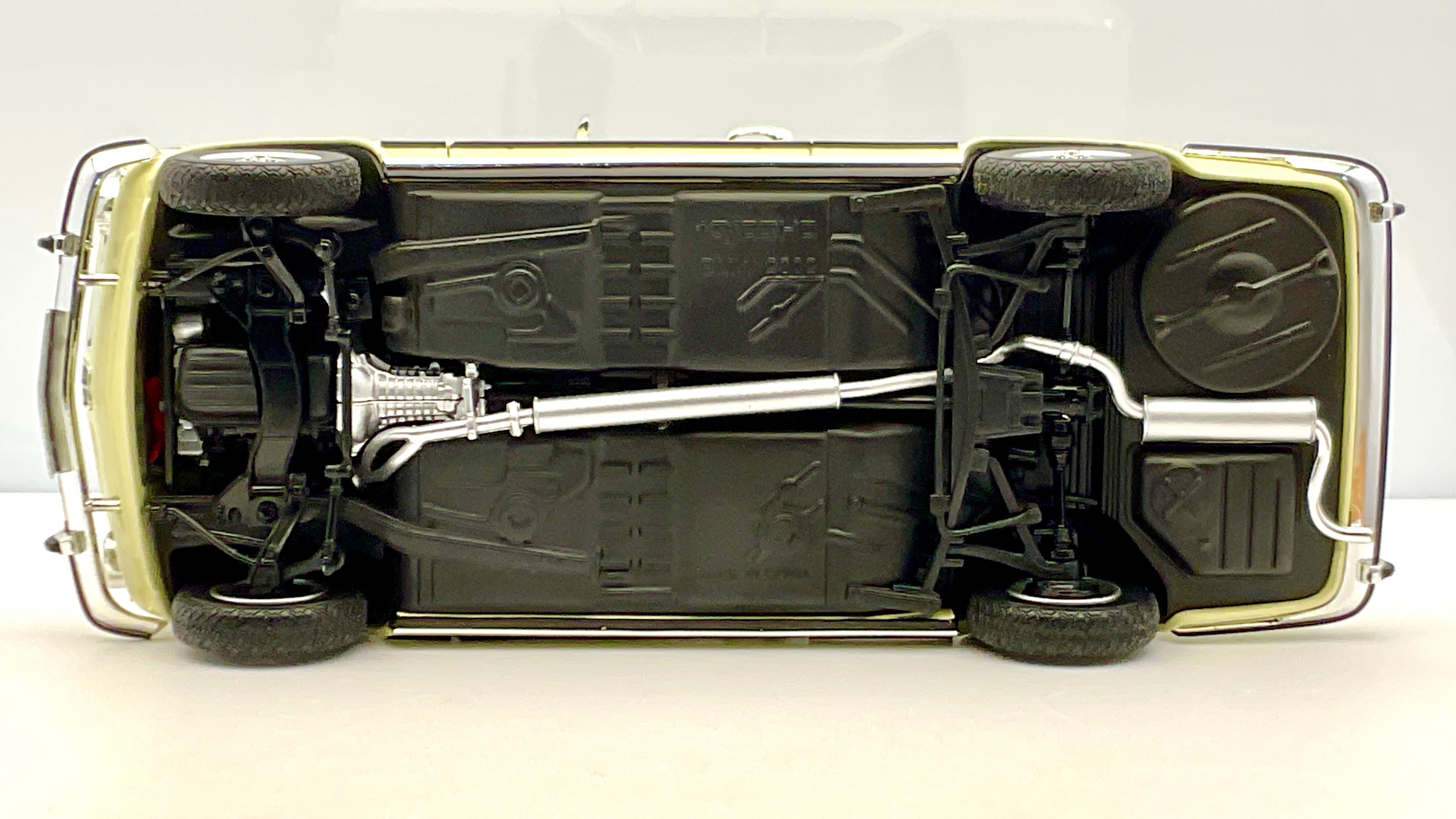 BMW 2002 Tii Kyosho 08543ML Die-Cast 1/18